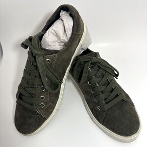 Frye and Co. Women's Sindy Moto Low Sneaker, Fatigue in Rich Suede, Size 8M, EUC